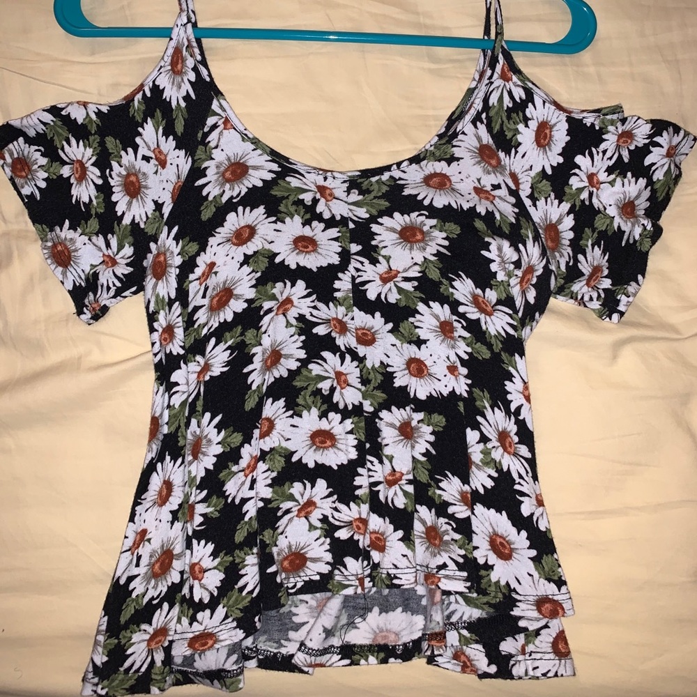 Daisy off the shoulder top